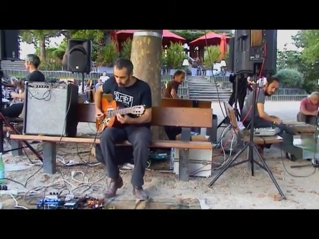 GOL - live autour d'un arbre - CNEAI - île de Chatou, 2015